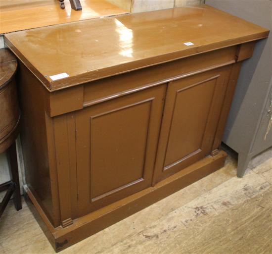Painted pine dwarf cabinet